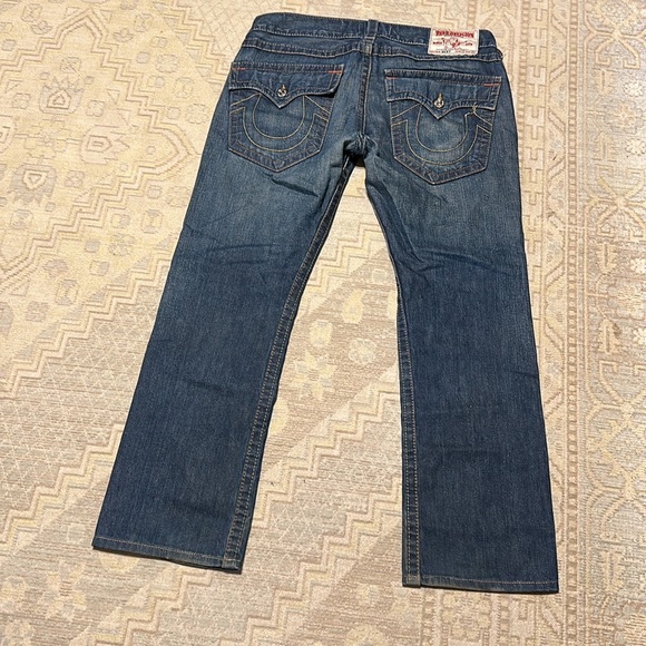 TRUE RELIGION BRAND JEANS EXCLUSIVELY FOR ATTRIUM MENS JEANS SIZE ROW 33… - Picture 1 of 16